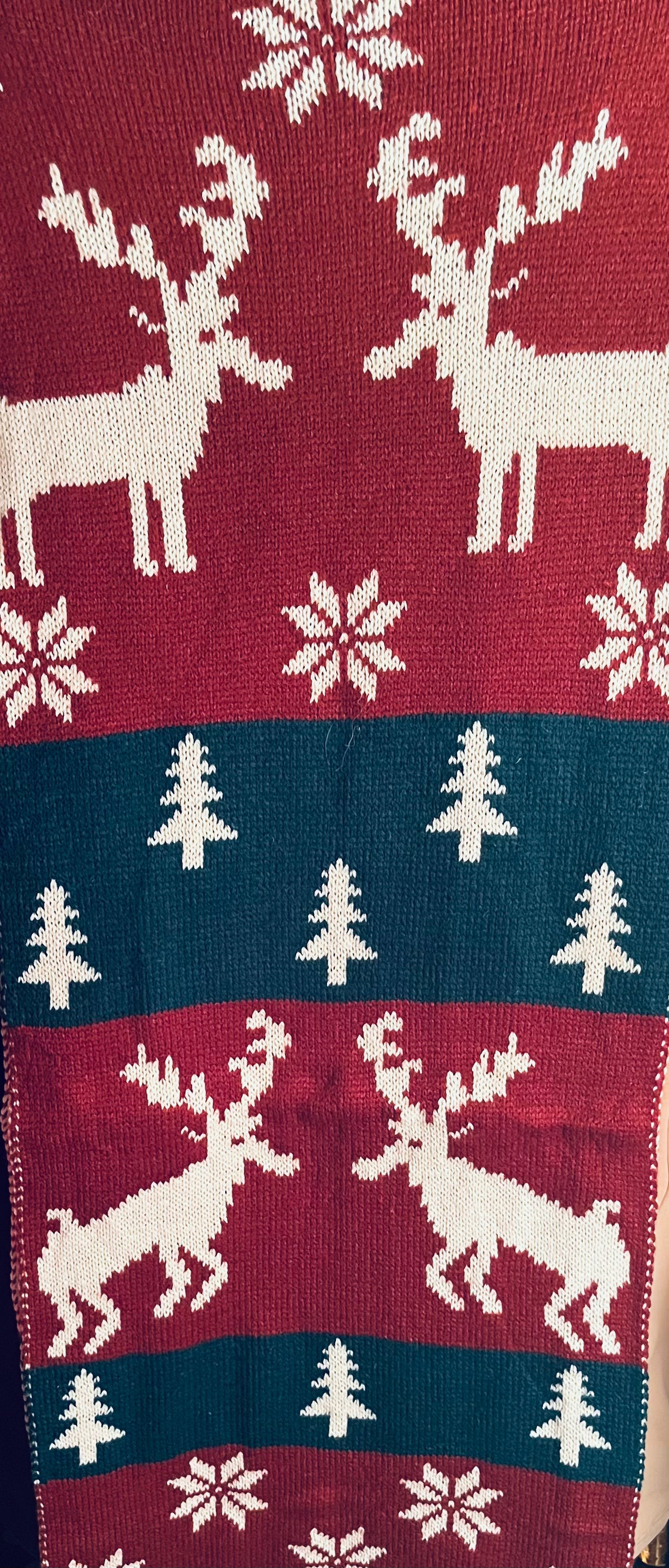 Maroon winter scarf